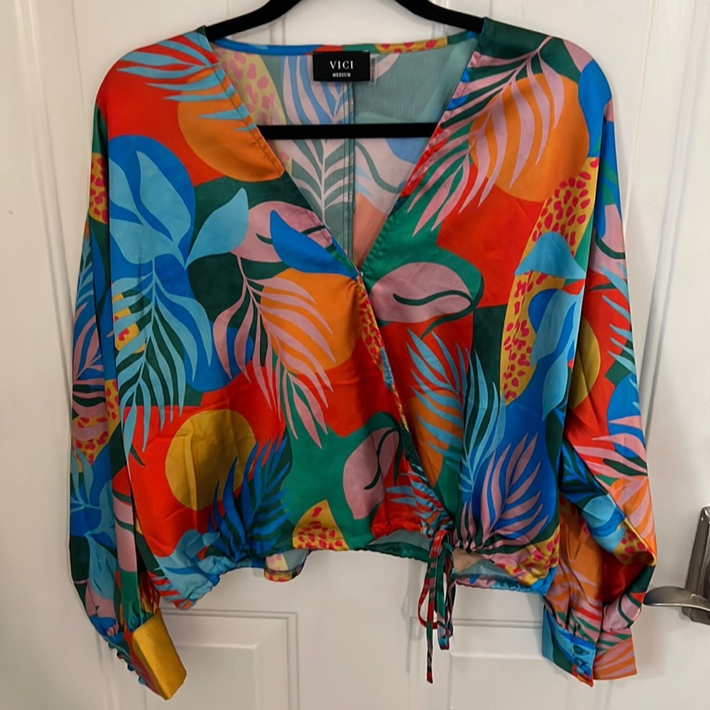 VICI Tropical Print Tie Top NWOT